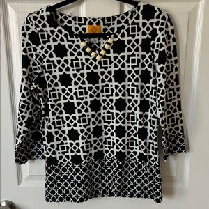 Ruby Rd. Black and White Geometric Blouse